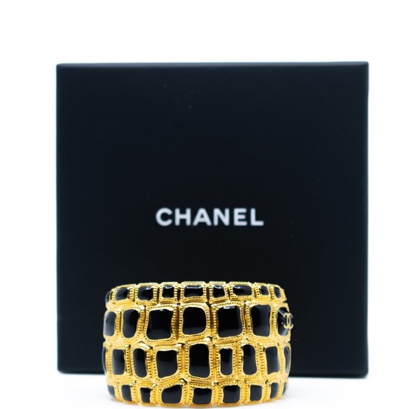 Chanel Pre-Fall 2019 Egypt Bracelet - Picture 5 of 10